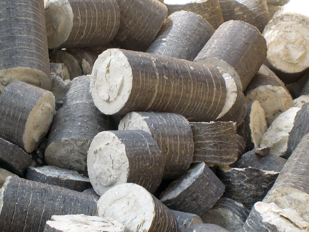 Non-Biomass Fuel Logs